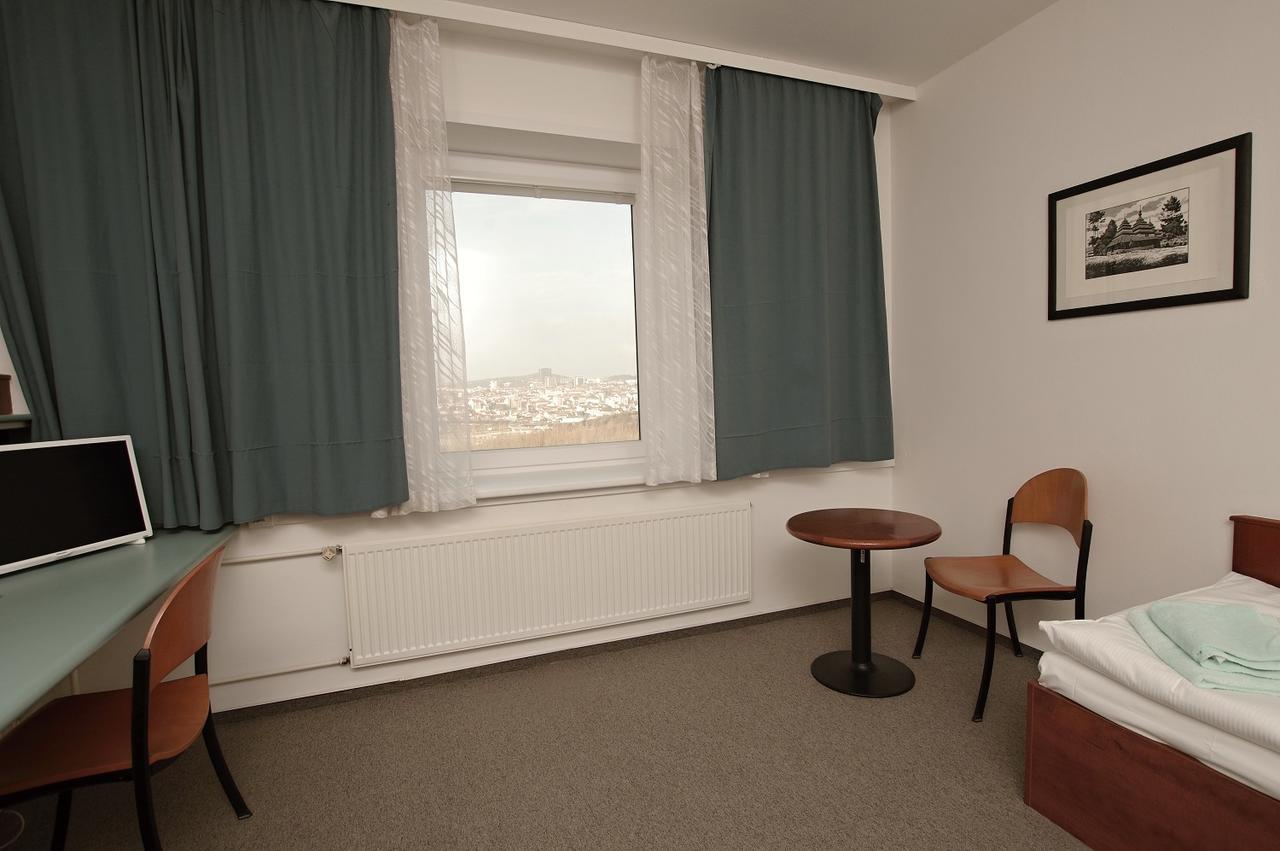 Kolej Akademie Hotell Brno Exteriör bild